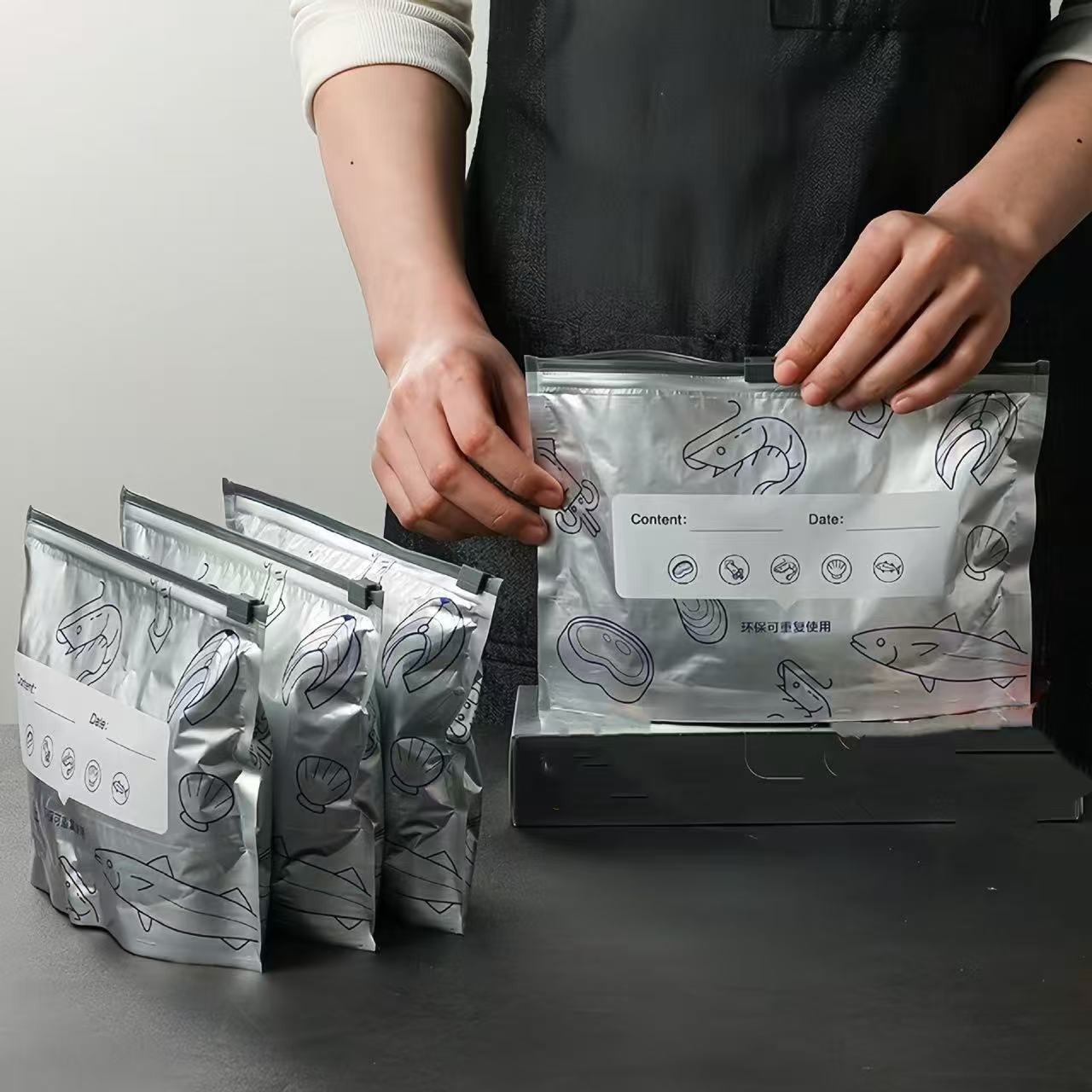 ​ أكياس تجميد من رقائق الألومن - مراجعة Reusable Zip Bag وسعره