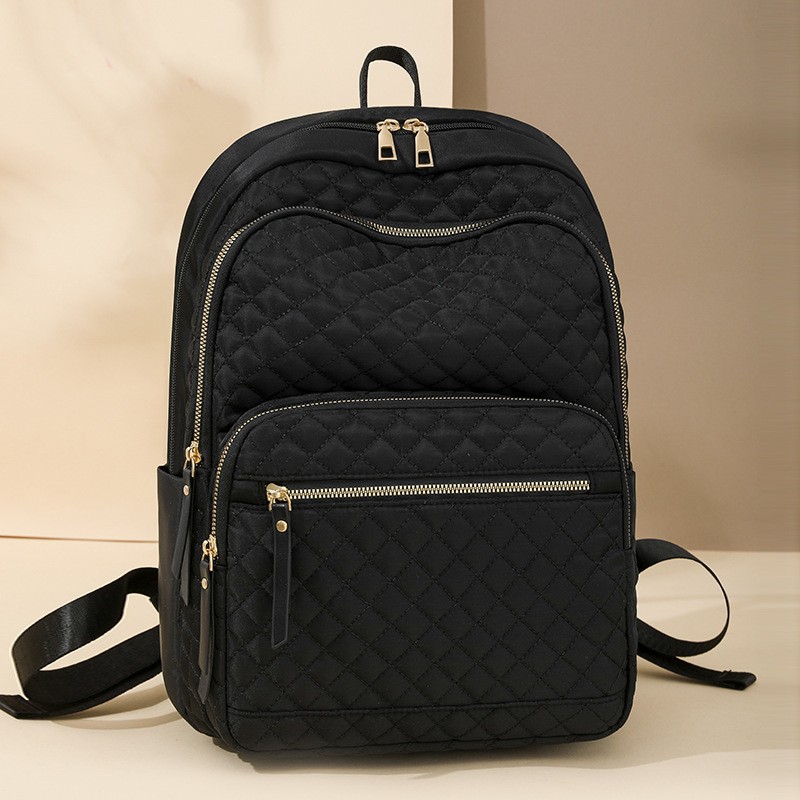 حقيبة ظهر عصرية وبسيطة للنساء  - مراجعة Travel Accessories Italy وسعره