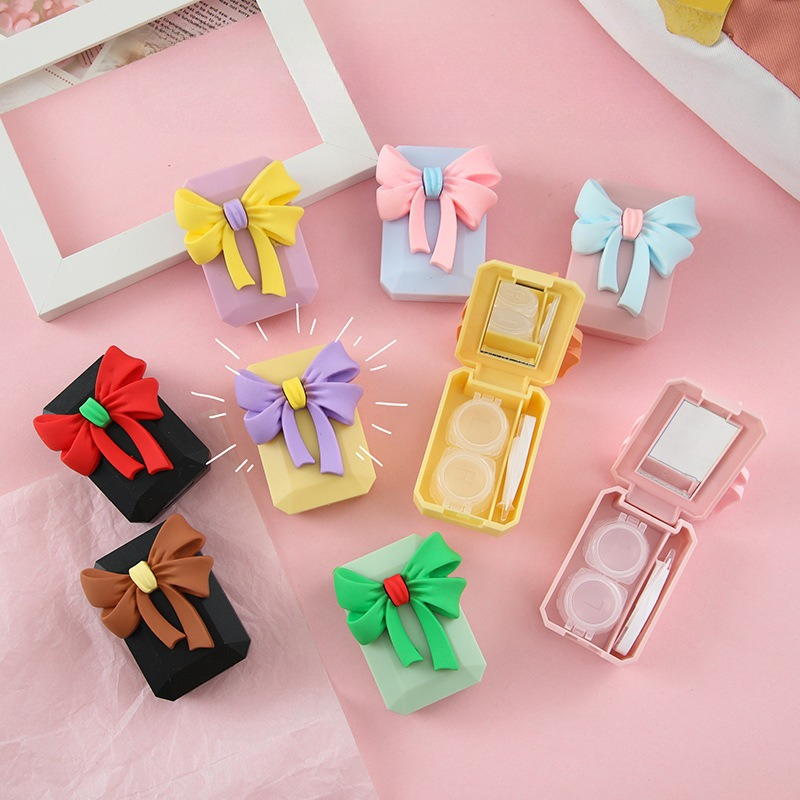 علبة عدسات لاصقة بفيونكة ملونة - مراجعة Travel Accessories Kit For Women وسعره