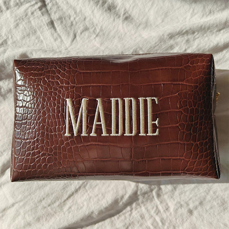 حقيبة مكياج مطرزة بتصميم جلد ا - مراجعة Travel Accessories Gifts For Her وسعره
